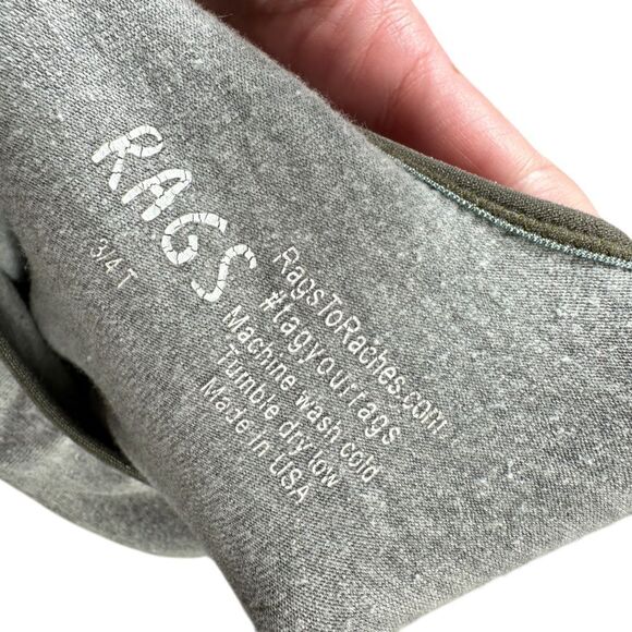 Rags to Ratches Todder Grey & Pink Triangle Pattern Romper Jumpsuit - Picture 6 of 7